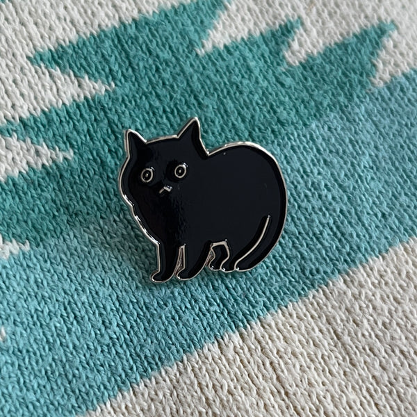 SCAREDY CAT enamel pin